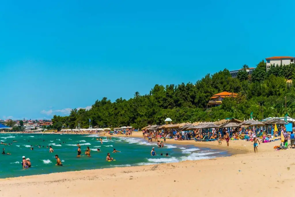 Nova Moudanja, Νέα Μουδανιά — Peščana, Organizovana, Parking