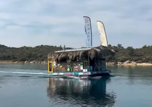 Tiki Floating Bar, jedinstveno iskustvo. — Vodiči, Chalkidiki Hub