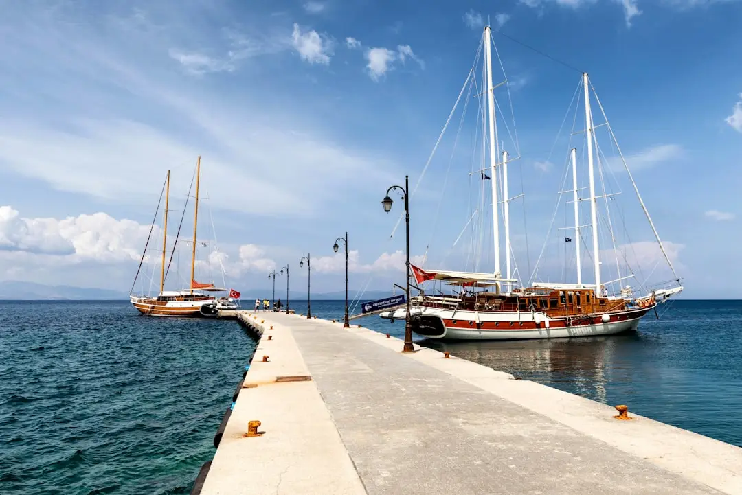 Jedrenje u Neos Marmarasu, Neos Marmaras, Halkidiki — Izleti brodom