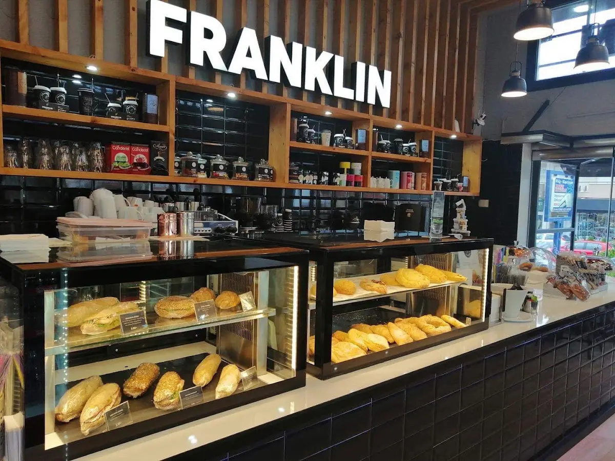 Franklin Coffee House Poligiros, Χαριλάου Τρικούπη, Asklipiou και, Poligiros — cafe, fineDining