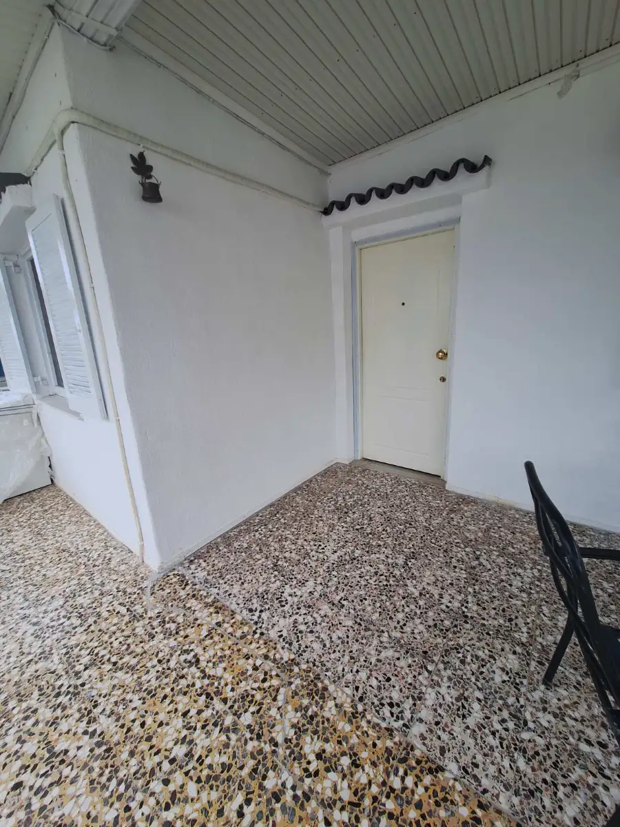 House with a yard in Kalikratia, Νεα καλικρατεια χαλκιδικης — 2 spavaće sobe, 5 gostiju