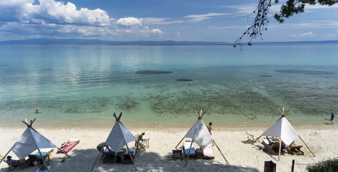 Тихи Плажове в Халкидики Без Хора — Плажове, Chalkidiki Hub