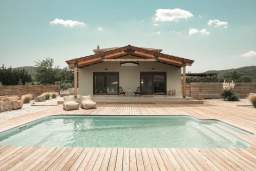 Thespis Villa 2 — 18