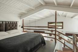 Thespis Villa 2 — 21