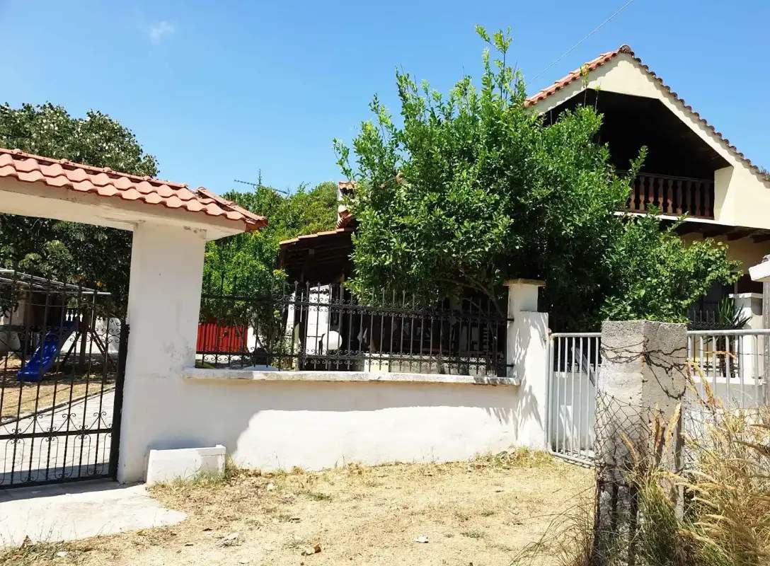 Ground Villa, Kalamitsi
