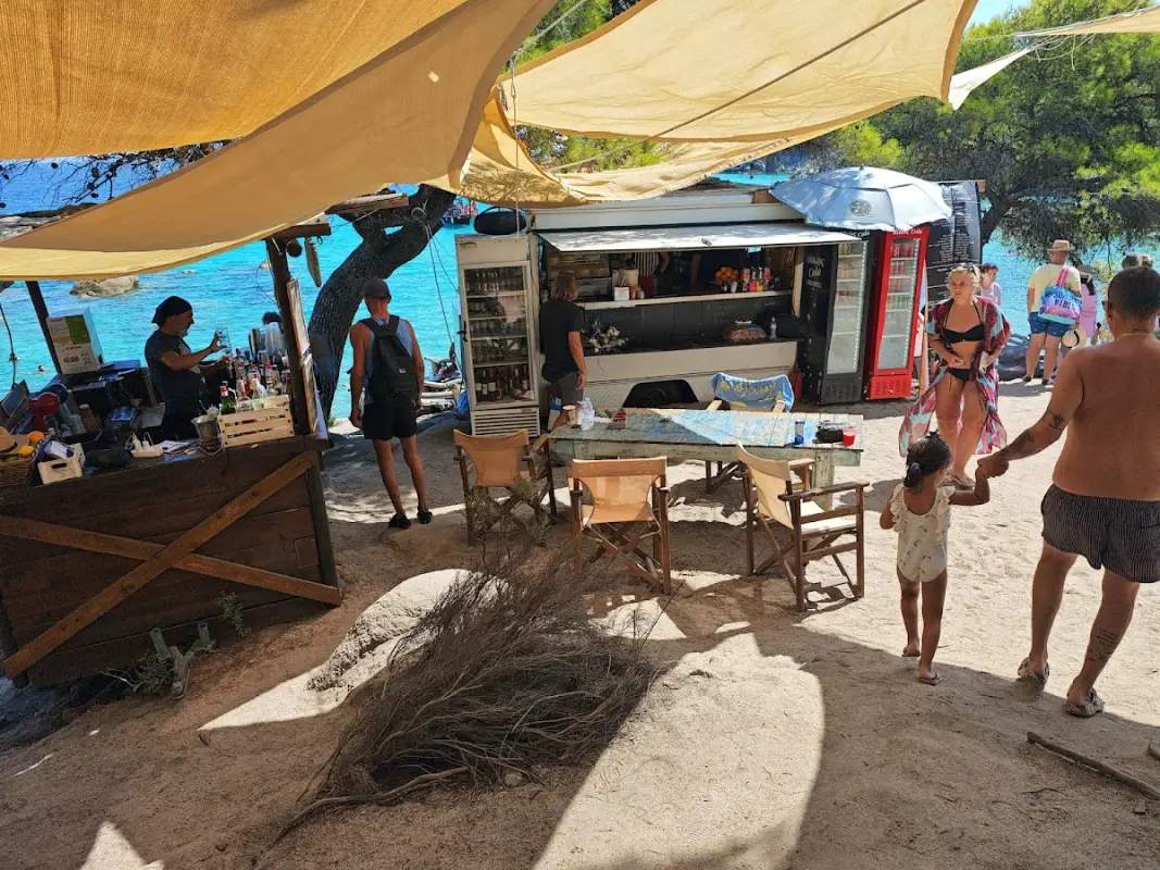 Paradisos Beach Bar, Sarti — cafe