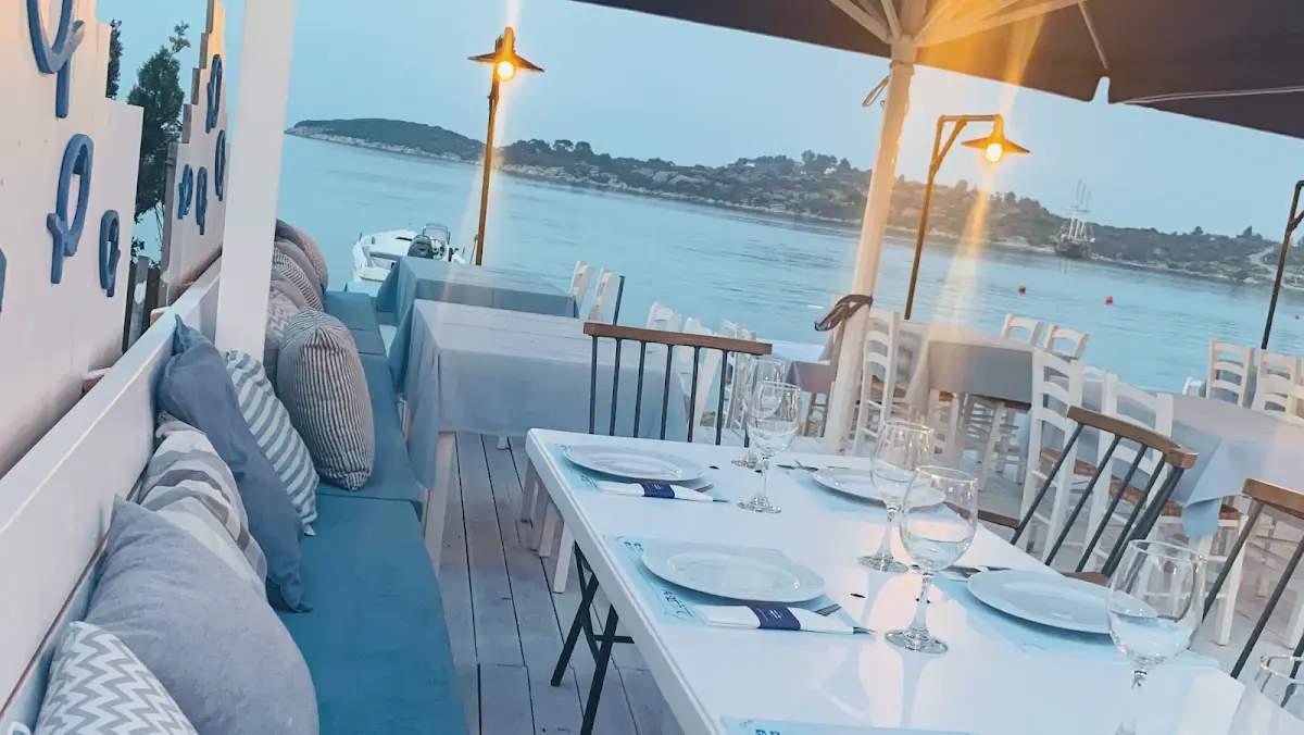 Рибен ресторант Aristos, Ormos Panagias — traditional, fineDining