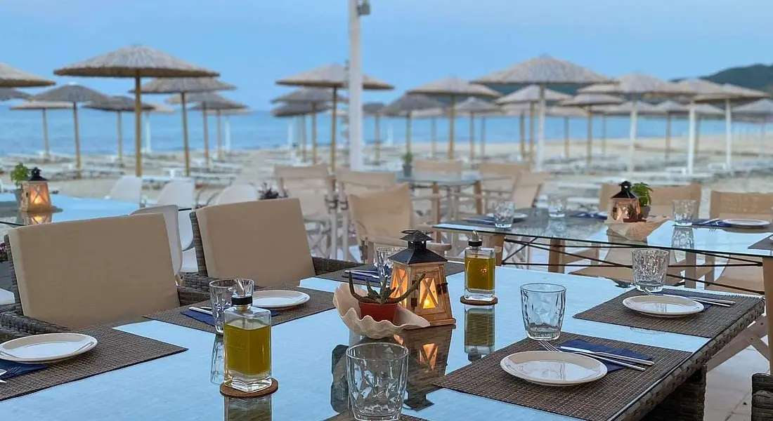 Най-добрите бийч барове в Халкидики — Храна & Напитки, Chalkidiki Hub