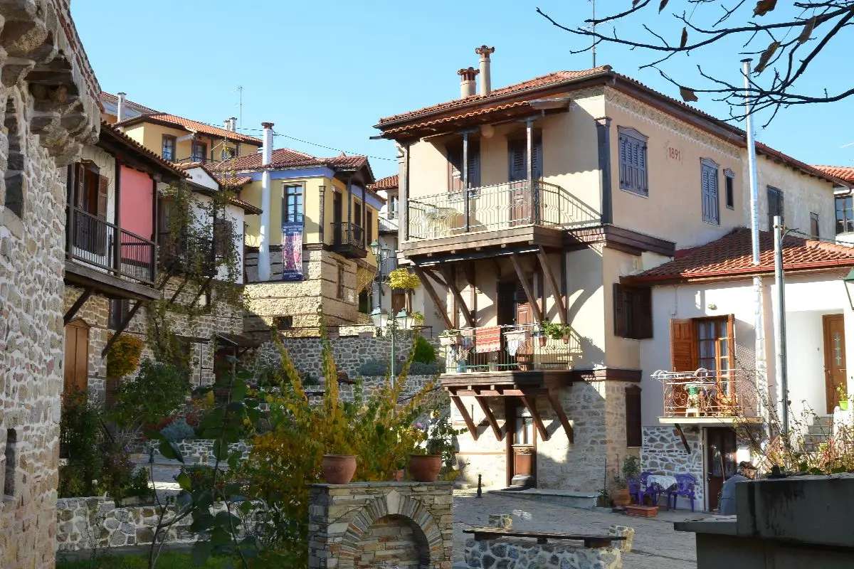Абсолютен наръчник за Арнаия в Халкидики — Пътеводители, Chalkidiki Hub