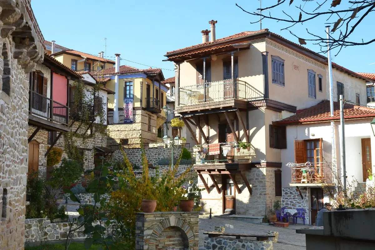 Απόλυτος Οδηγός για την Αρναία στη Χαλκιδική