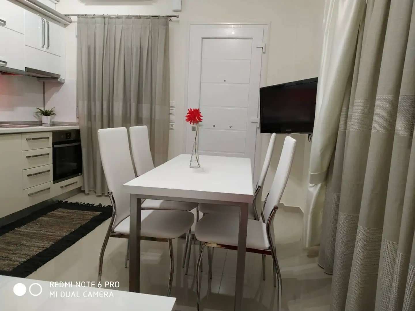 LAVIM Апартаменти 1, Sykia