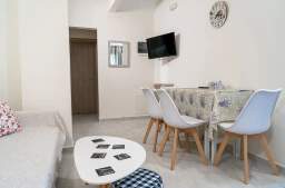 ANEMOELIA I APARTMENT — 4