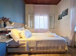 Nisaki Seafront Villa — 10