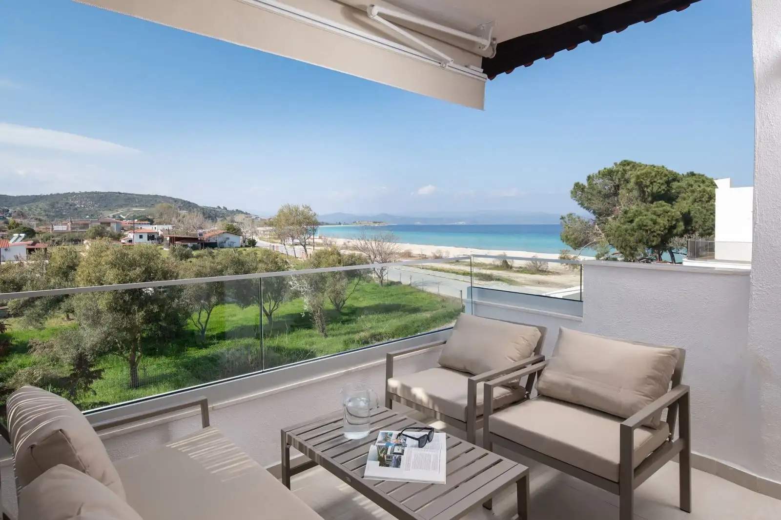 Alinas House, Trani Ammouda