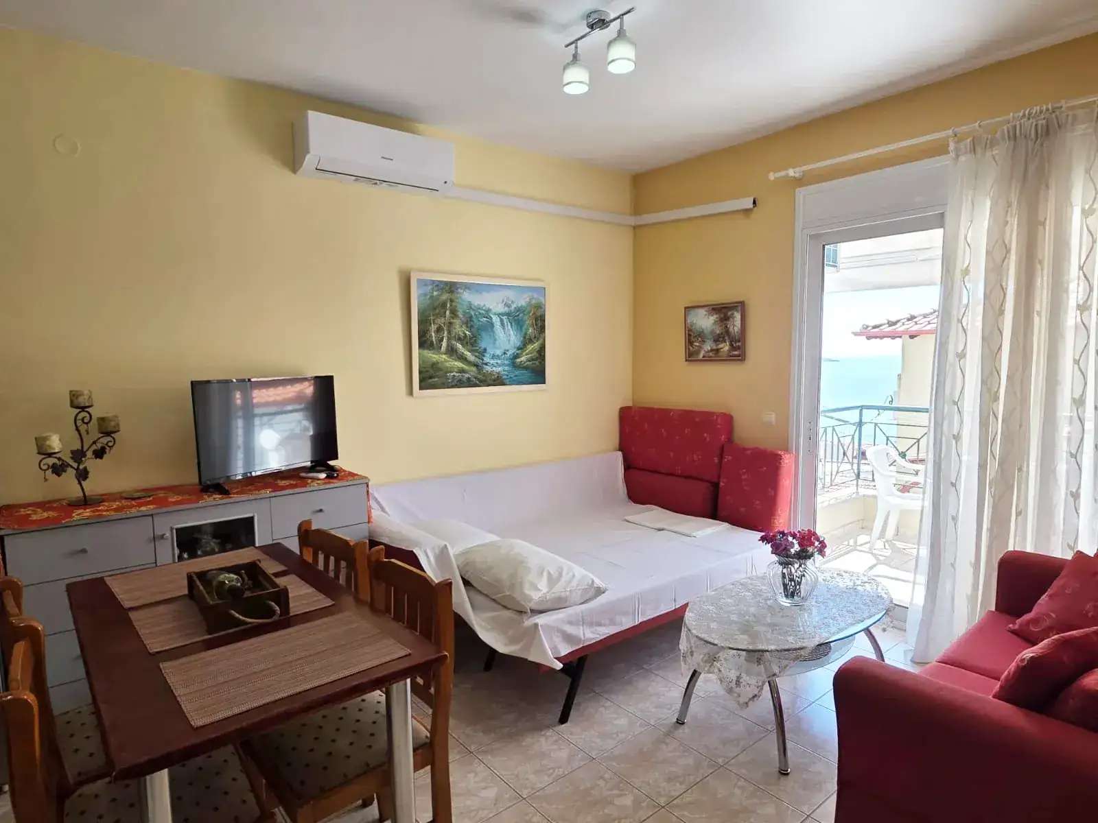 SeaView Giannas, Neos Marmaras