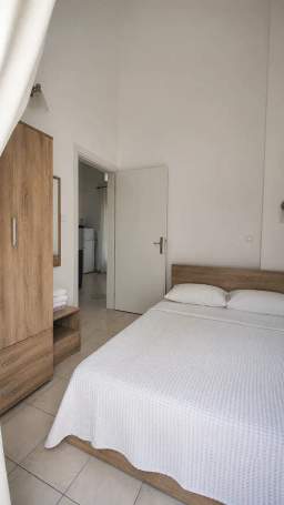 Villa Elena Apartments — 7