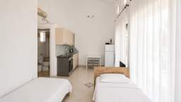 Villa Elena Apartments — 8