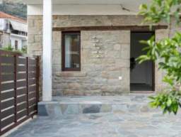 Andrias House 1 — 4