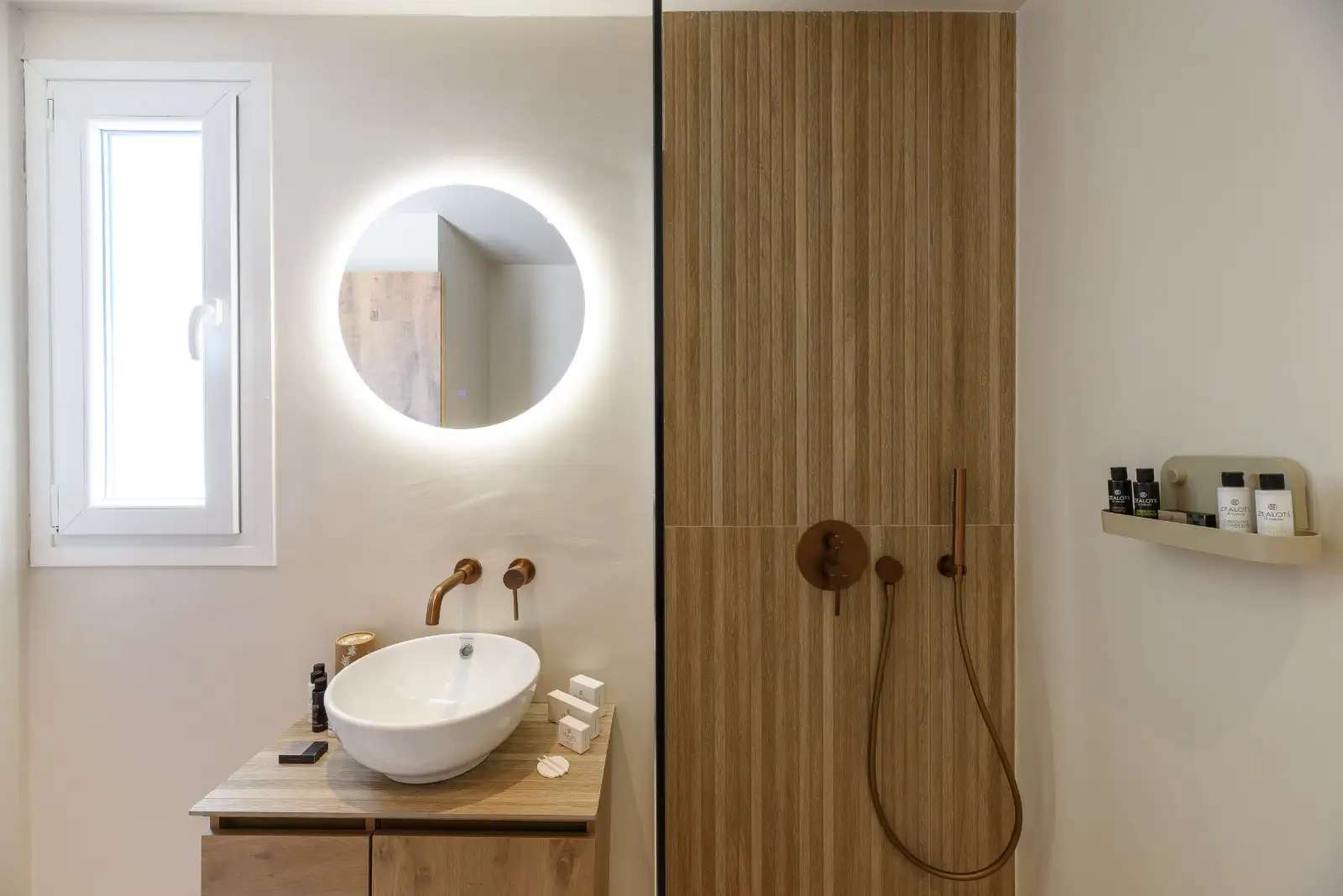 Be-villas Суит с частен басейн, ν.φωκαια 